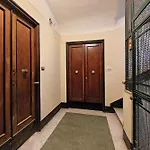 Ych-Delightful Flat Near San Giovanni
