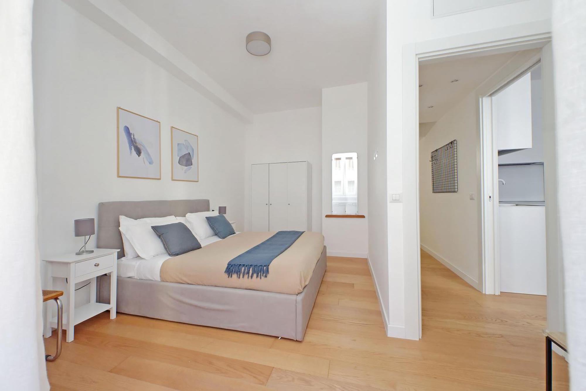 Ych-delightful Flat Near San Giovanni