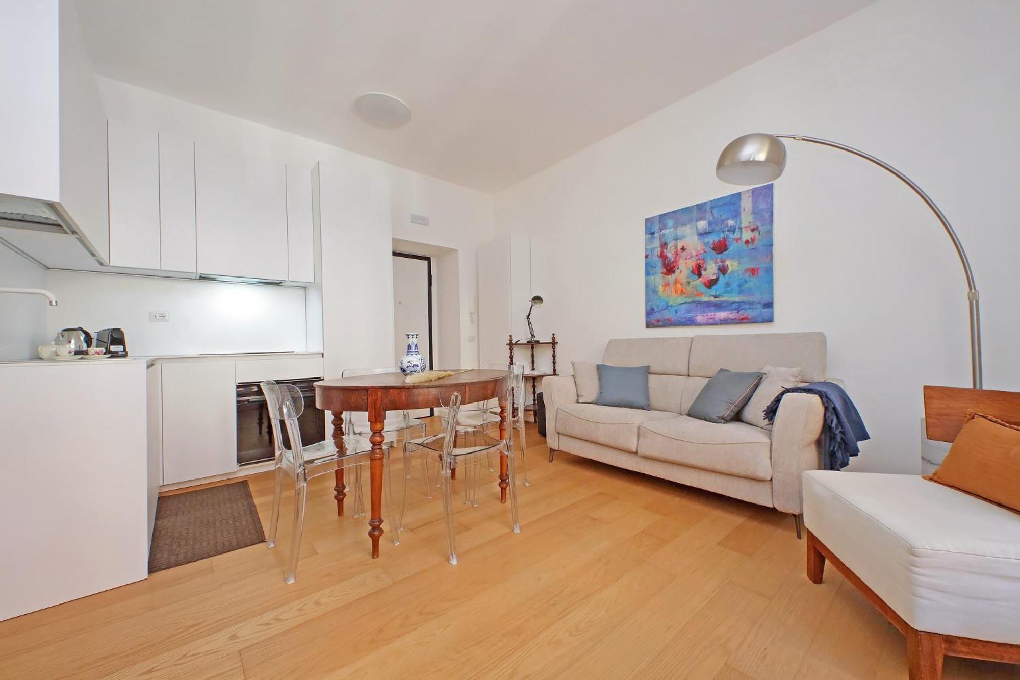 Ych-delightful Flat Near San Giovanni Rom