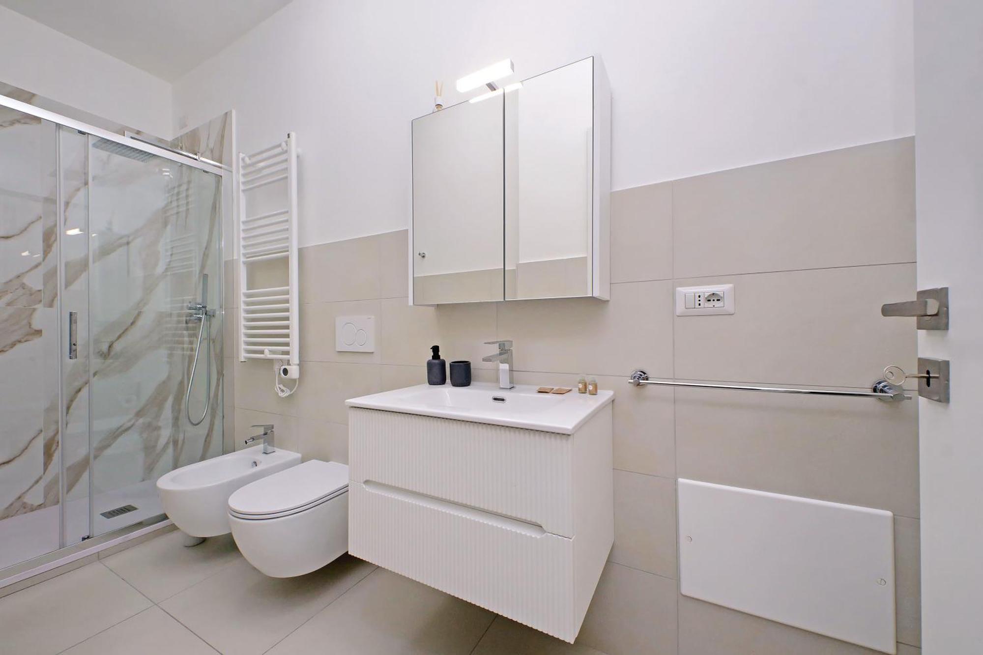 Ych-delightful Flat Near San Giovanni Apartment